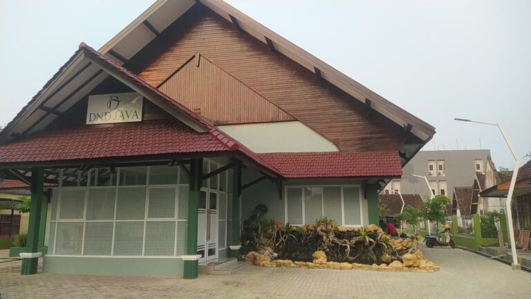 Panduan Praktis Fourier Transform Infrared Spectroscopy (FTIR) untuk Identifikasi Material dan Kontrol Kualitas 2 Panduan Praktis Fourier Transform Infrared Spectroscopy (FTIR) untuk I - laboratorium PT DnD Java Indonesia
