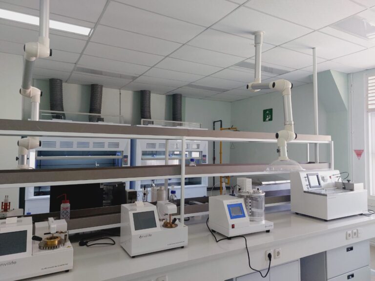 Chemical Screening: Solusi Cepat dan Akurat untuk Industri Anda 2 Chemical Screening: Solusi Cepat dan Akurat untuk Industri Anda - laboratorium PT DnD Java Indonesia